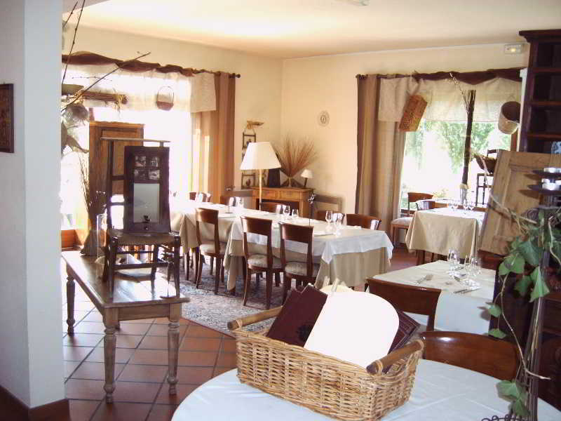 Hotel Restaurant Le Verger Des Chateaux, The Originals Relais Dieffenthal Restoran fotoğraf